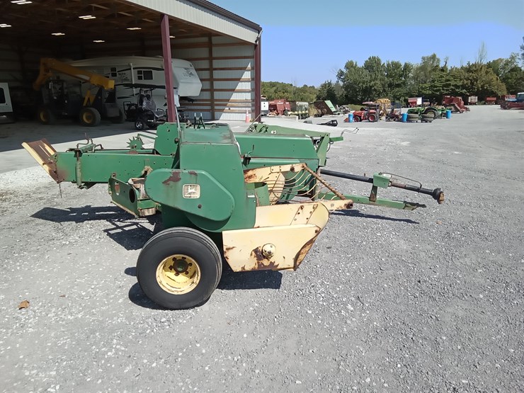 john-deere-338-image-1