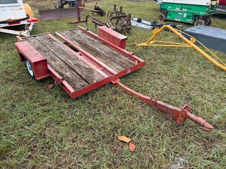 red-trailer-**no-title**-image-2