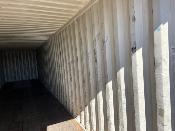 #3189-•-40'-standard-height-shipping-container-image-7