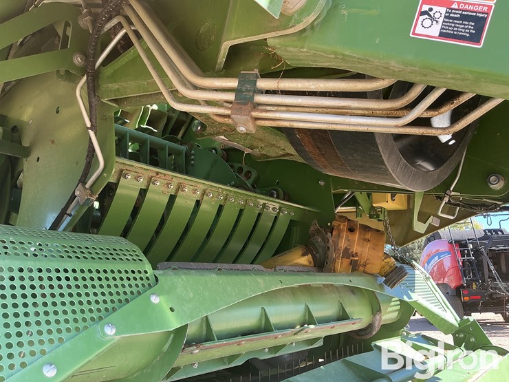 2018-krone-big-pack-4x4-big-square-baler-image-17