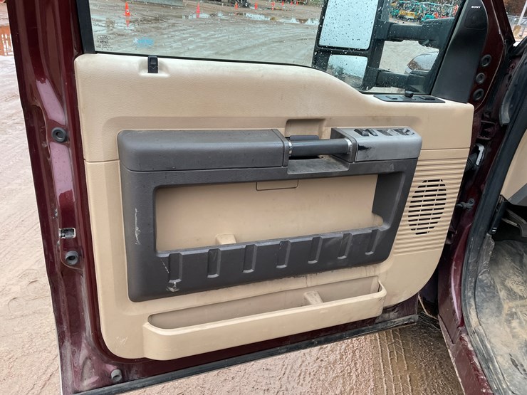 2013-ford-f350-image-23