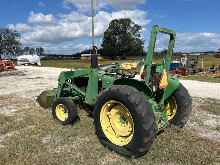 john-deere-2040-image-4