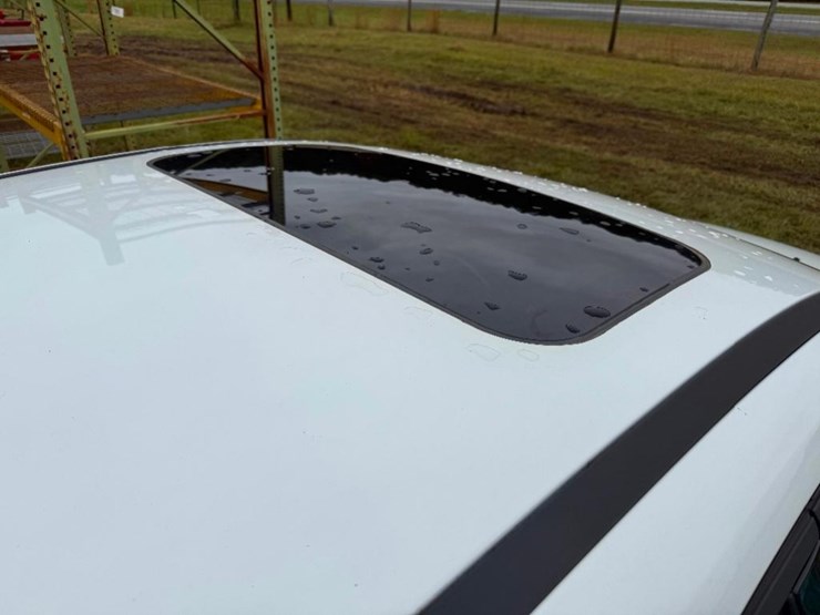 2013-ford-focus-(at,-2.0l,-sunroof,-radio-does-image-7