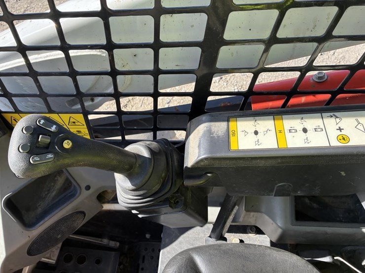 2021-bobcat-s590-image-17