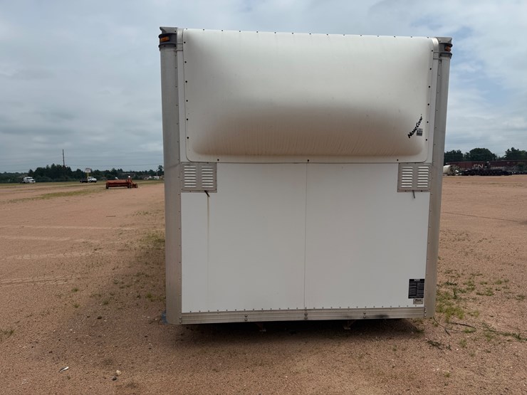 #3325-•-marion-20.5’-van-body-with-lift-gate-image-2