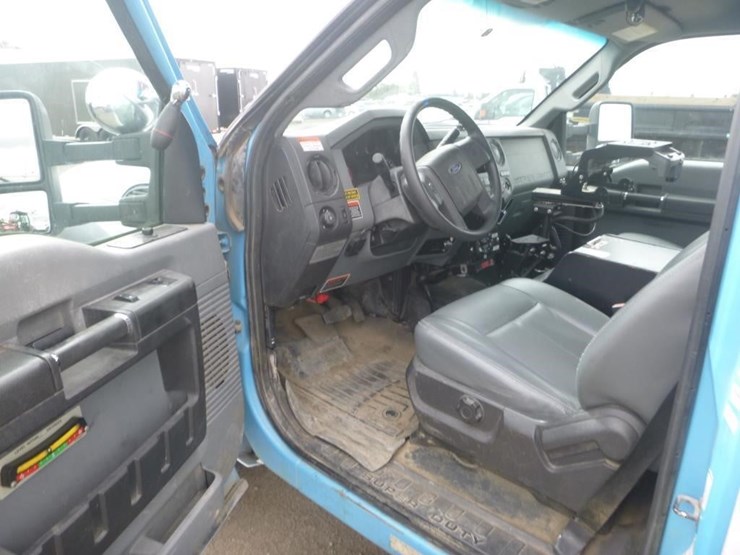 2015-ford-f550-image-19