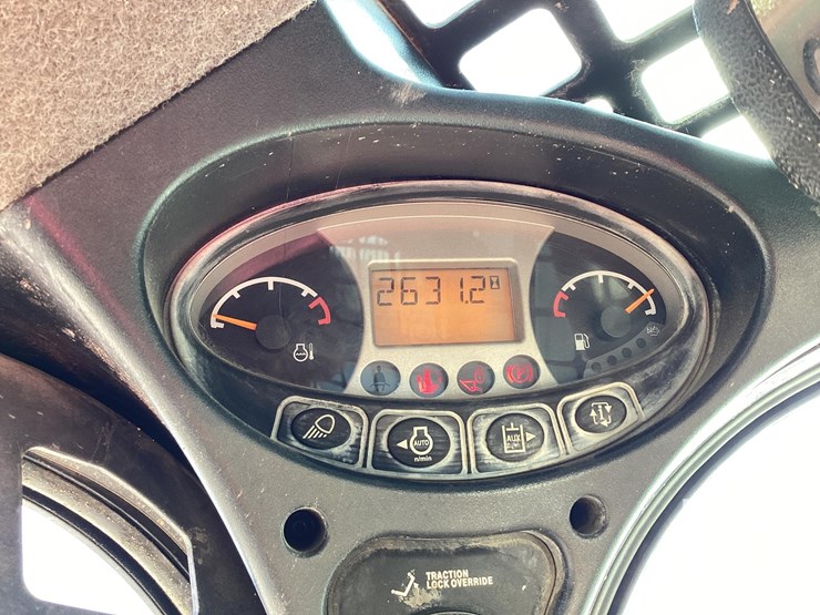 2015-bobcat-t450-image-19