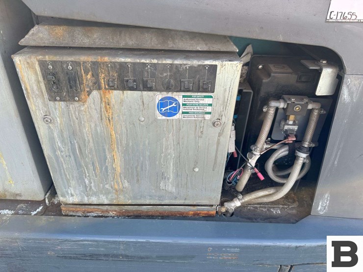 tennant-t7-ech20-floor-scrubber-image-15