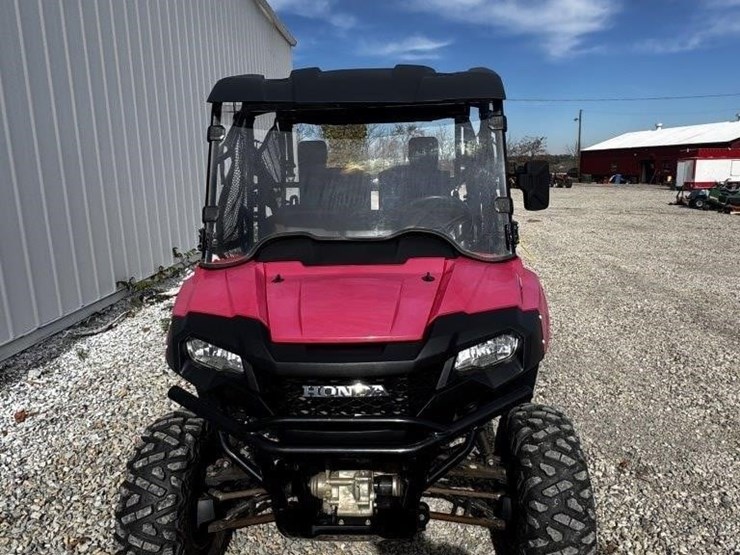 2018-honda-pioneer-700-image-3