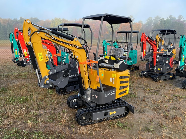 #1691-•-agt-mx12rx-mini-excavator-image-1