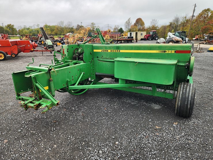 john-deere-328-image-5