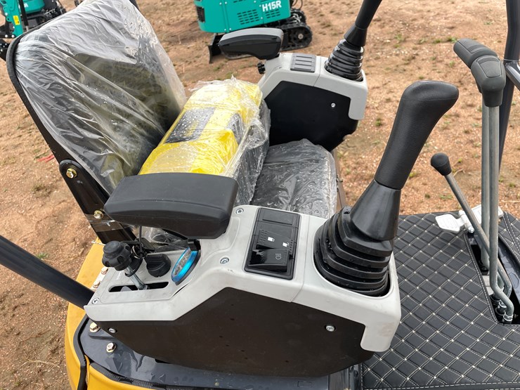 #1791-•-agt-xz20r-mini-excavator-image-27