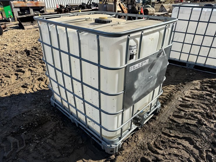 water-tank-tote-image-4