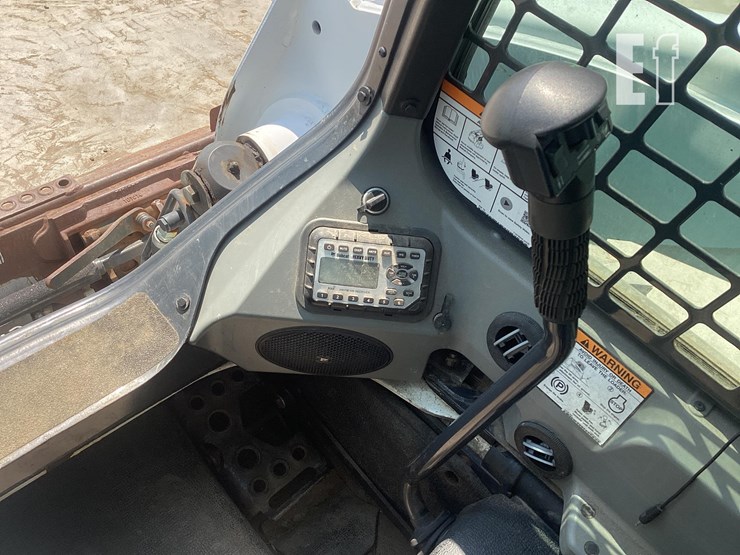 2017-bobcat-s740-image-16