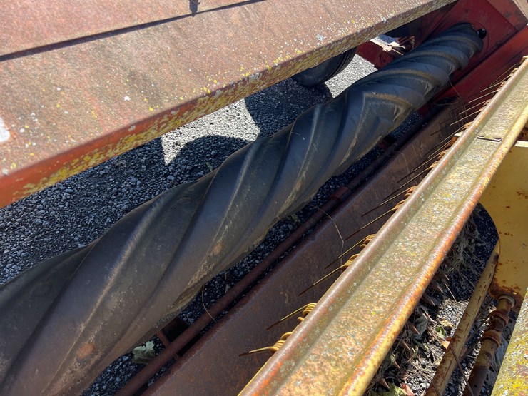 new-holland-472-image-4