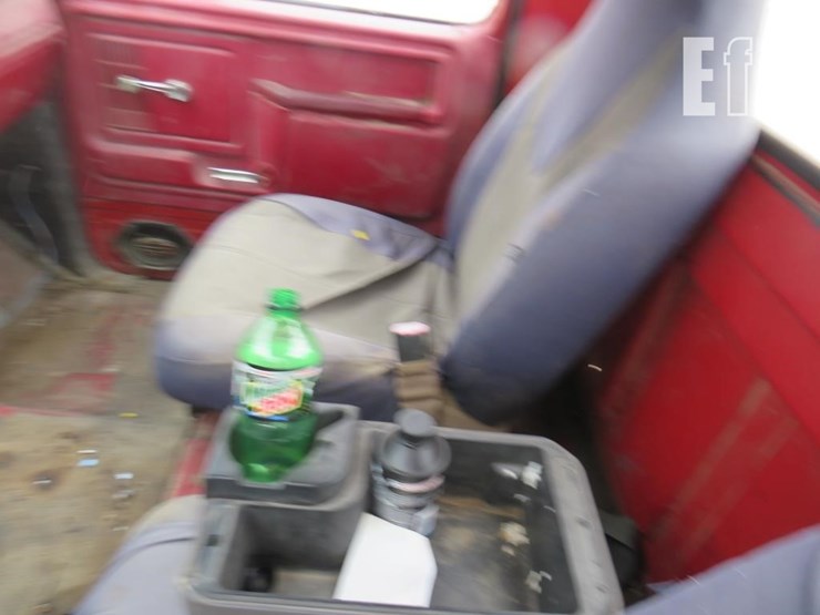 1982-ford-f700-image-13