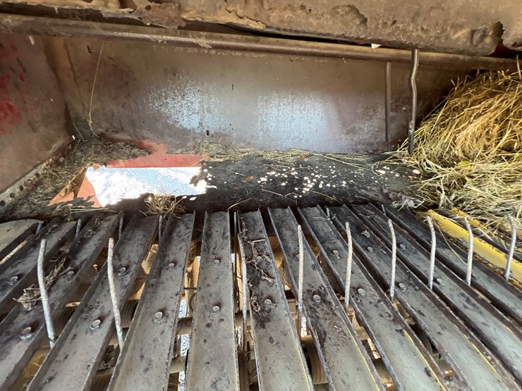 new-holland-276-image-3