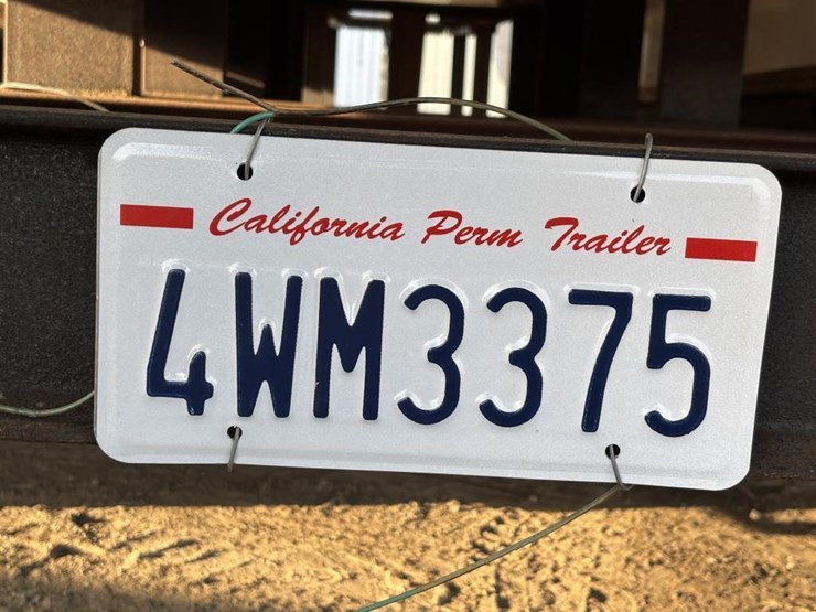 2004-unknown-trailer-image-88