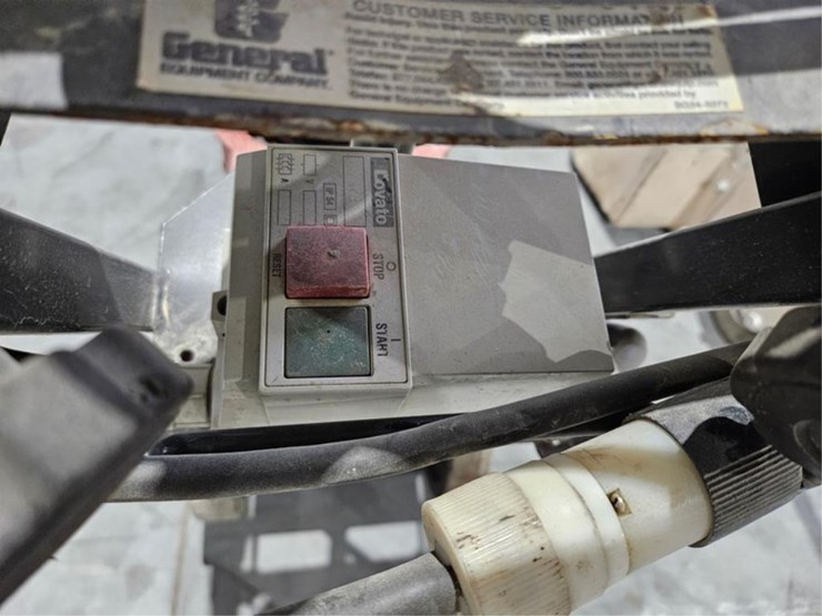 #2535-•-general-fcs16-floor-stripper-image-13