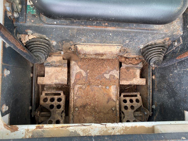 2001-bobcat-873-image-26