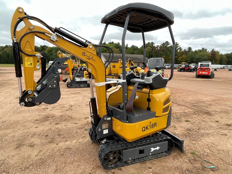 #1799-•-agt-qk18r-mini-excavator-image-8
