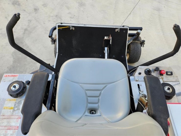 #2482-•-2012-dixie-chopper-xcaliber-3366-zero-turn-mower-image-18