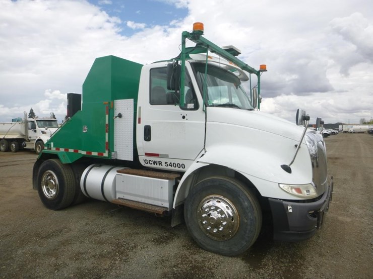 2017-international-8600-image-2