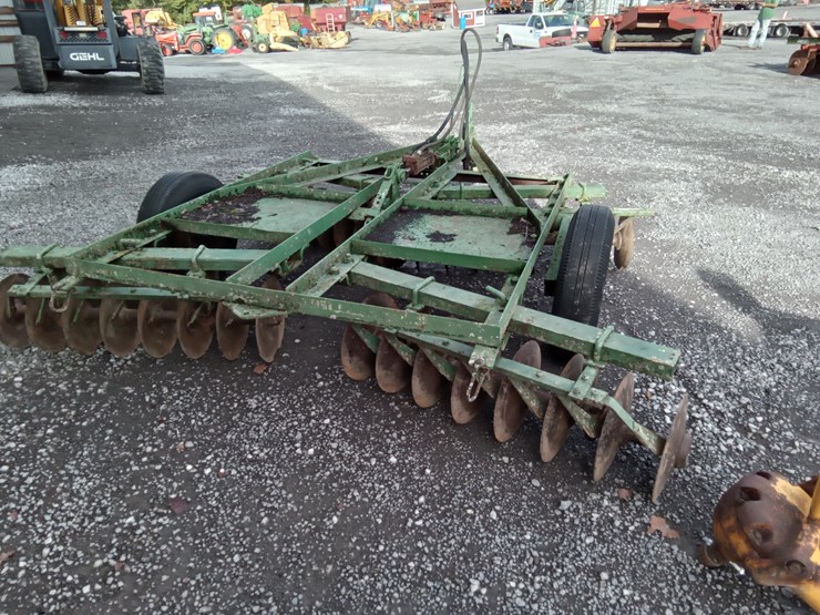 #920-•-green-ih-wheel-disc-w/cylinder-image-4