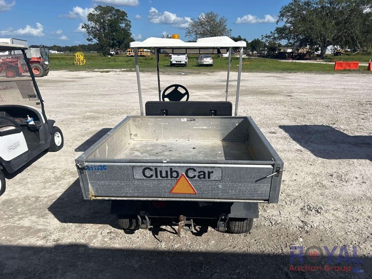 club-car-carryall-electric-utility-cart-image-12