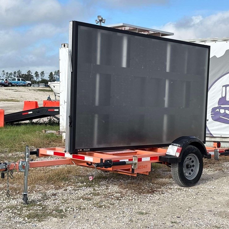 2021 K and K System MB3L S/A Solar Towable Message Board