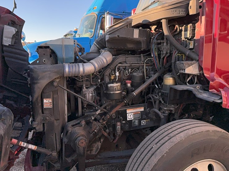 2020-peterbilt-579-image-31