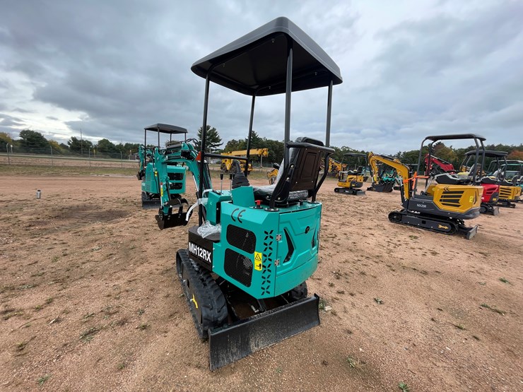 #1696-•-agt-mh12rx-mini-excavator-image-6