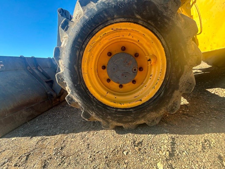 2004-volvo-bl70-image-14