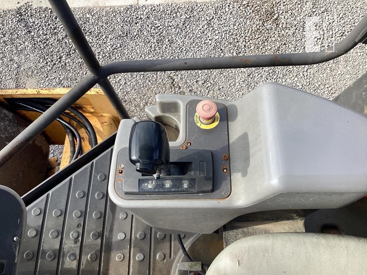 2011-volvo-sd100d-image-12