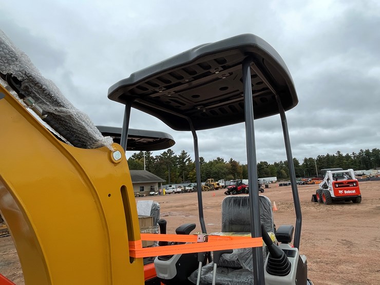 #1788-•-agt-xz20r-mini-excavator-image-20