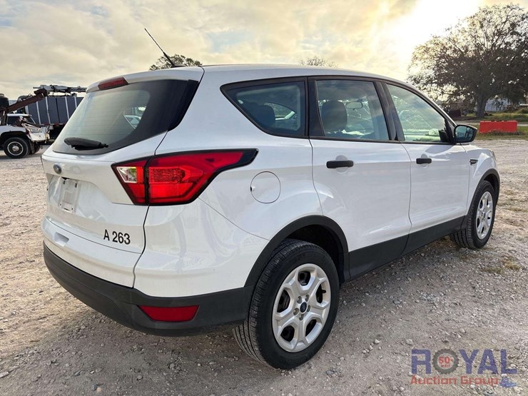 2019-ford-escape-image-3