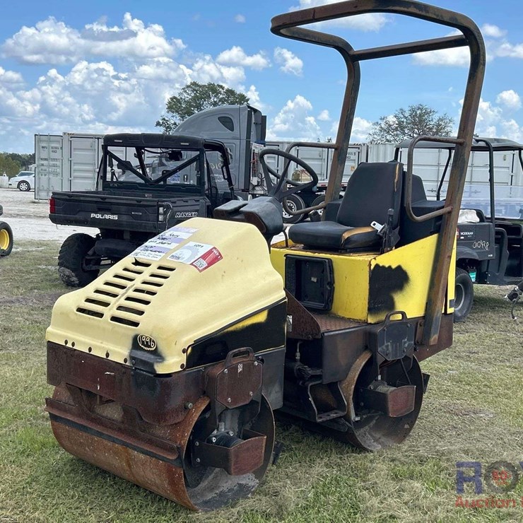 2002 WACKER NEUSON RD11A