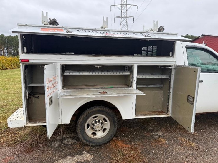 2010-chevrolet-2500-image-9