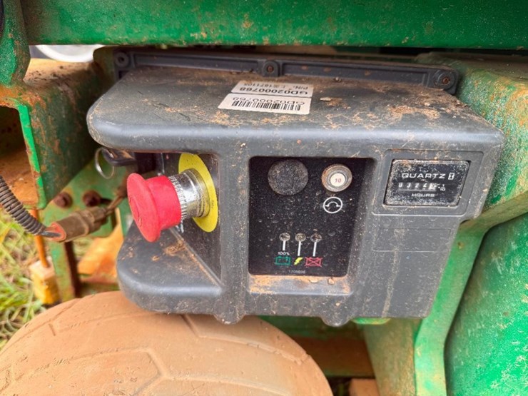 jlg-scissor-lift-image-6