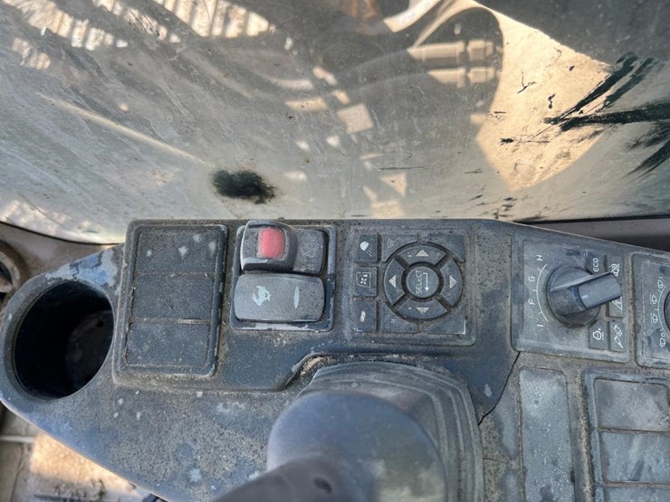 volvo-ec160-image-34