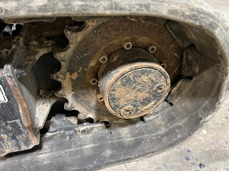 2019-caterpillar-301.7-image-16