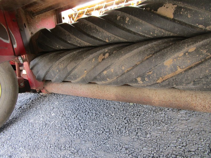 new-holland-492-image-6