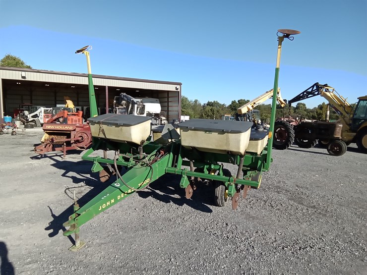 john-deere-7000-image-9