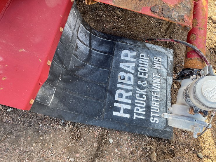 #3370-•-dust-control-5,200-gallon-water-truck-18'-tank-image-27