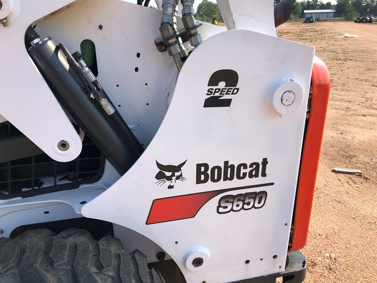 2014-bobcat-s650-image-19
