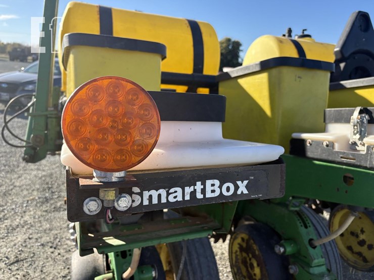 john-deere-7200-image-12