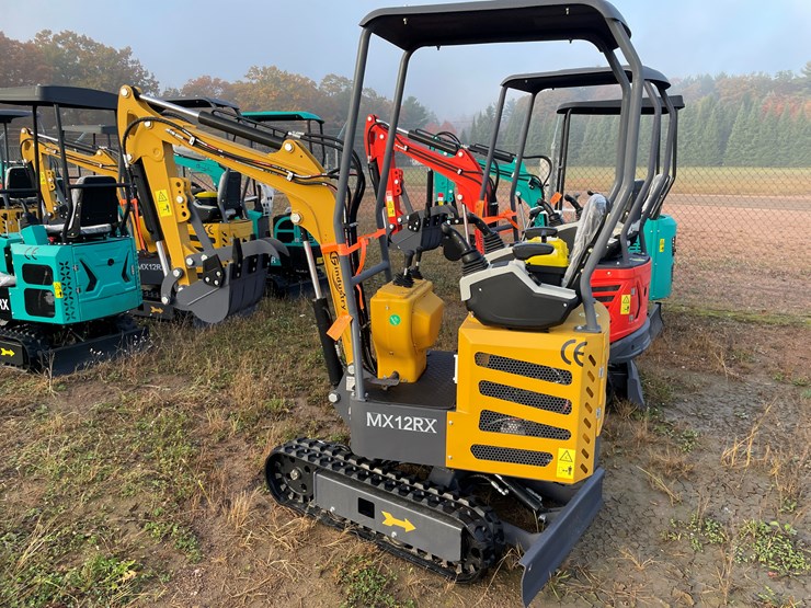 #1691-•-agt-mx12rx-mini-excavator-image-9
