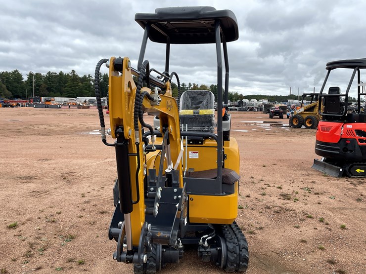 #1794-•-agt-qk18r-mini-excavator-image-2