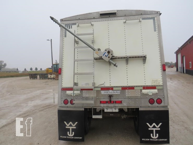 1995-wilson-41-ft-image-6