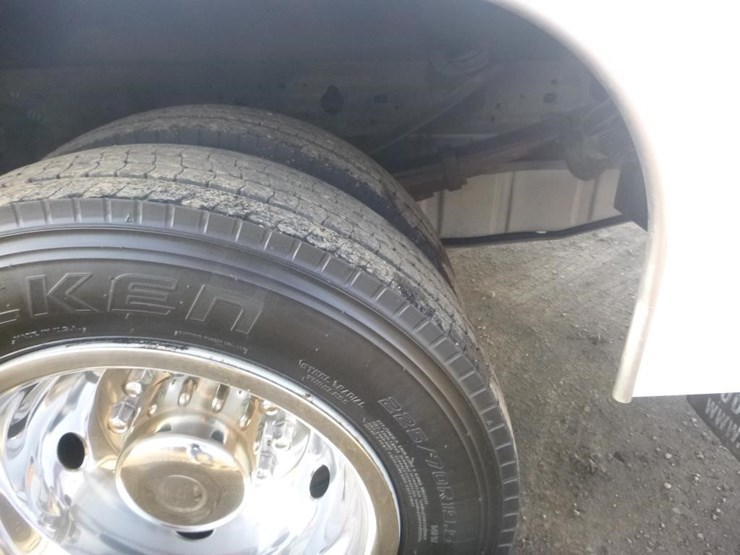 2006-ford-f450-image-24